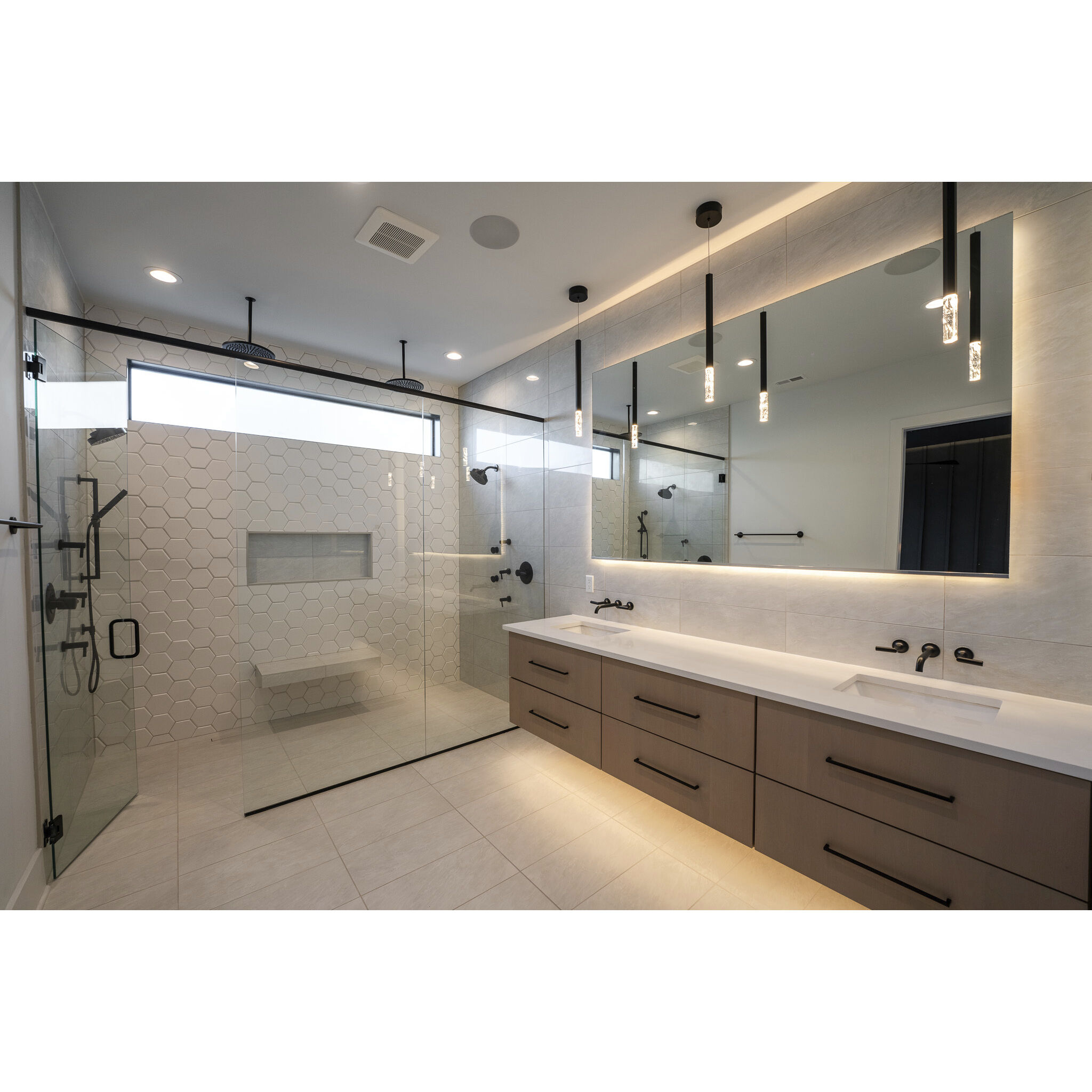 Diaphane LED 1.5 inch Black Single Pendant Ceiling Light